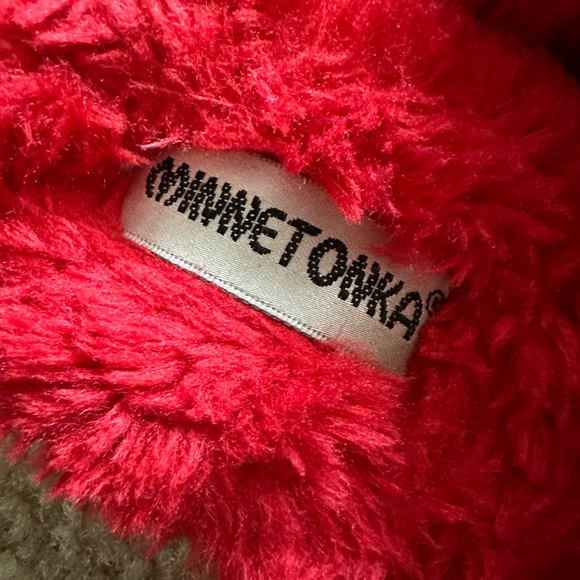 NWOT Minnetonka Kids' girls boys christmas holiday Reindeer Lizzie Slipper shoes - Picture 4 of 6